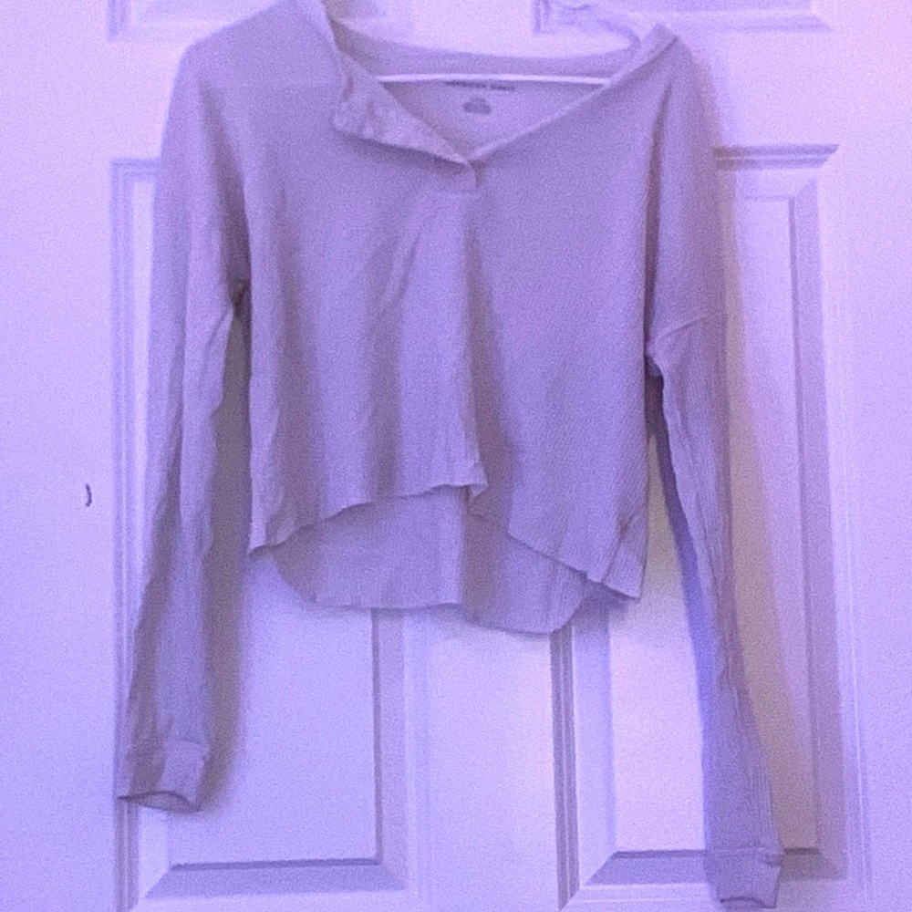 Long sleeve crop top
